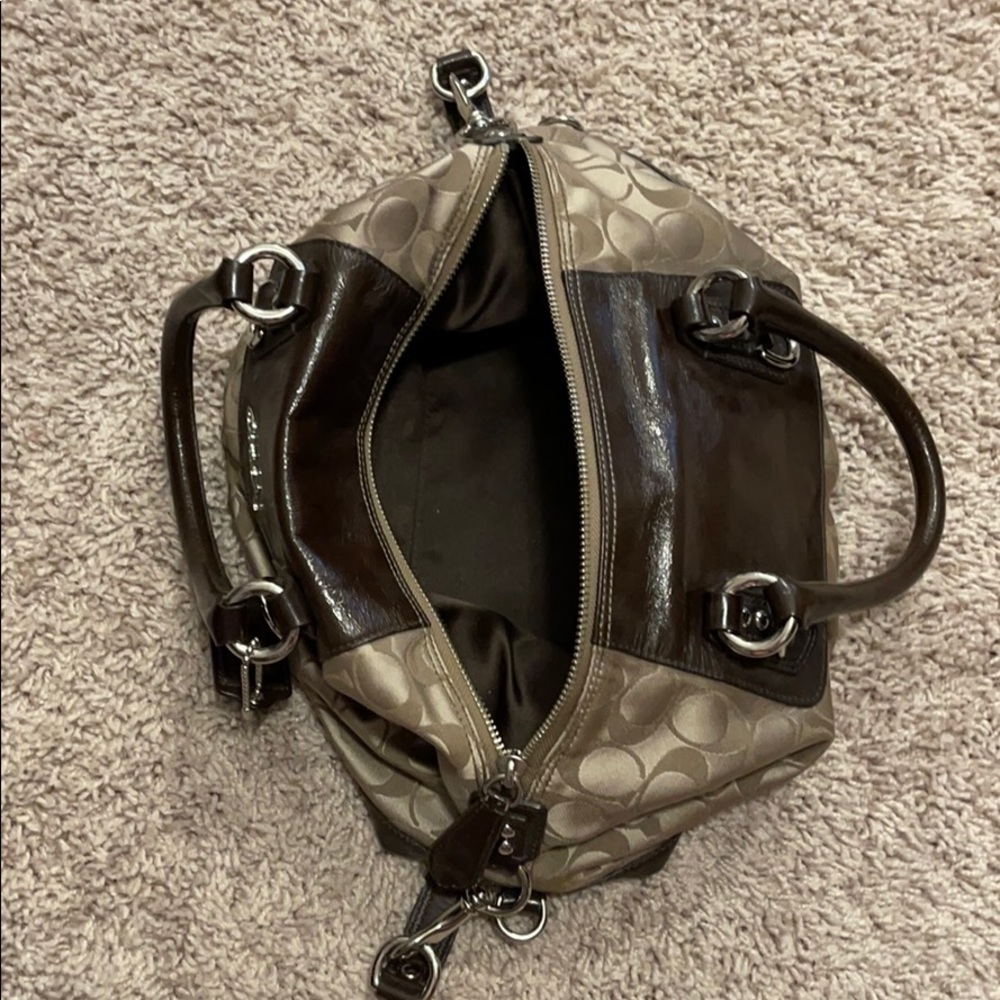 Purses - Picture 3 of 5